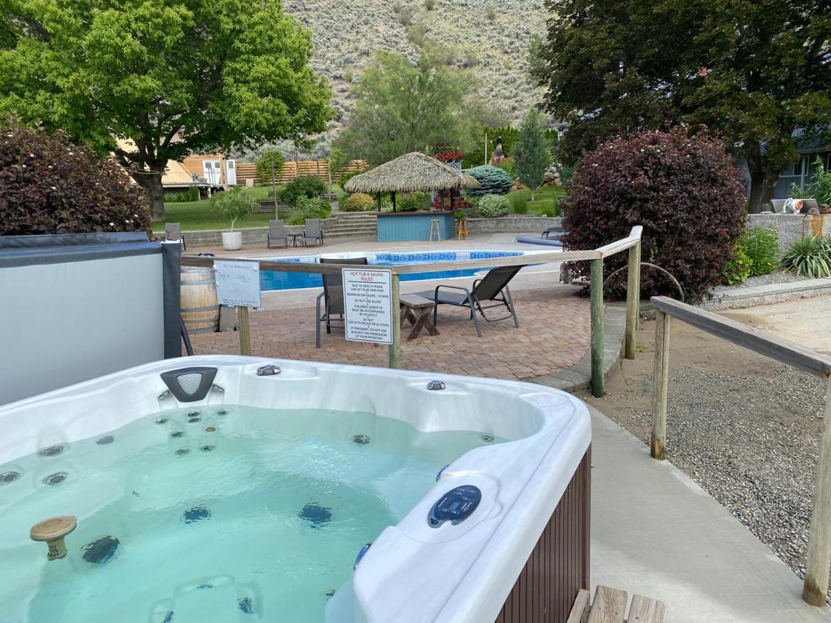 Similkameen Wild Resort & Winery Retreat Osoyoos Dış mekan fotoğraf