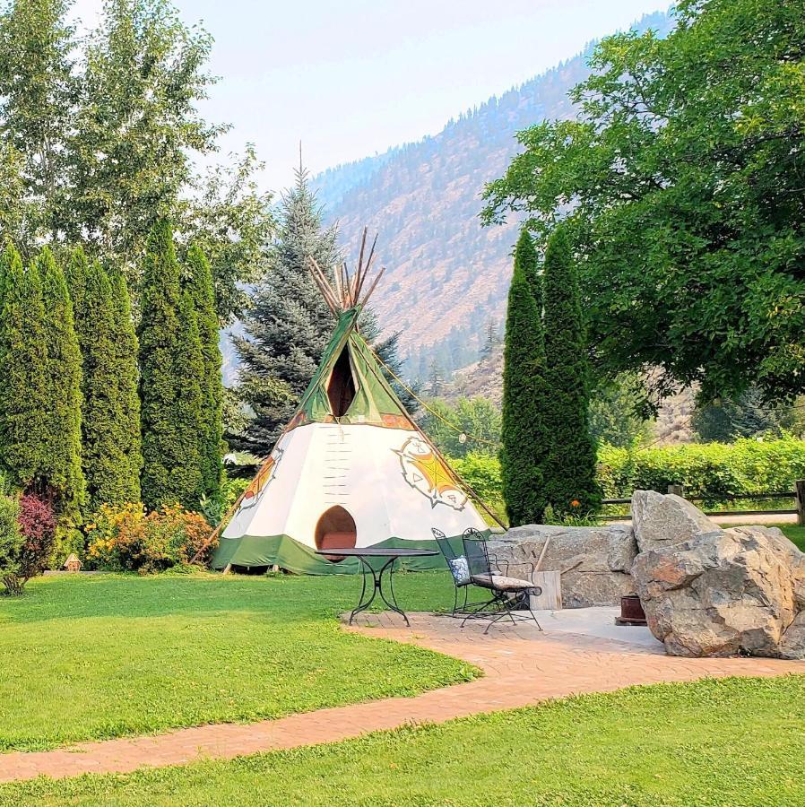 Similkameen Wild Resort & Winery Retreat Osoyoos Dış mekan fotoğraf